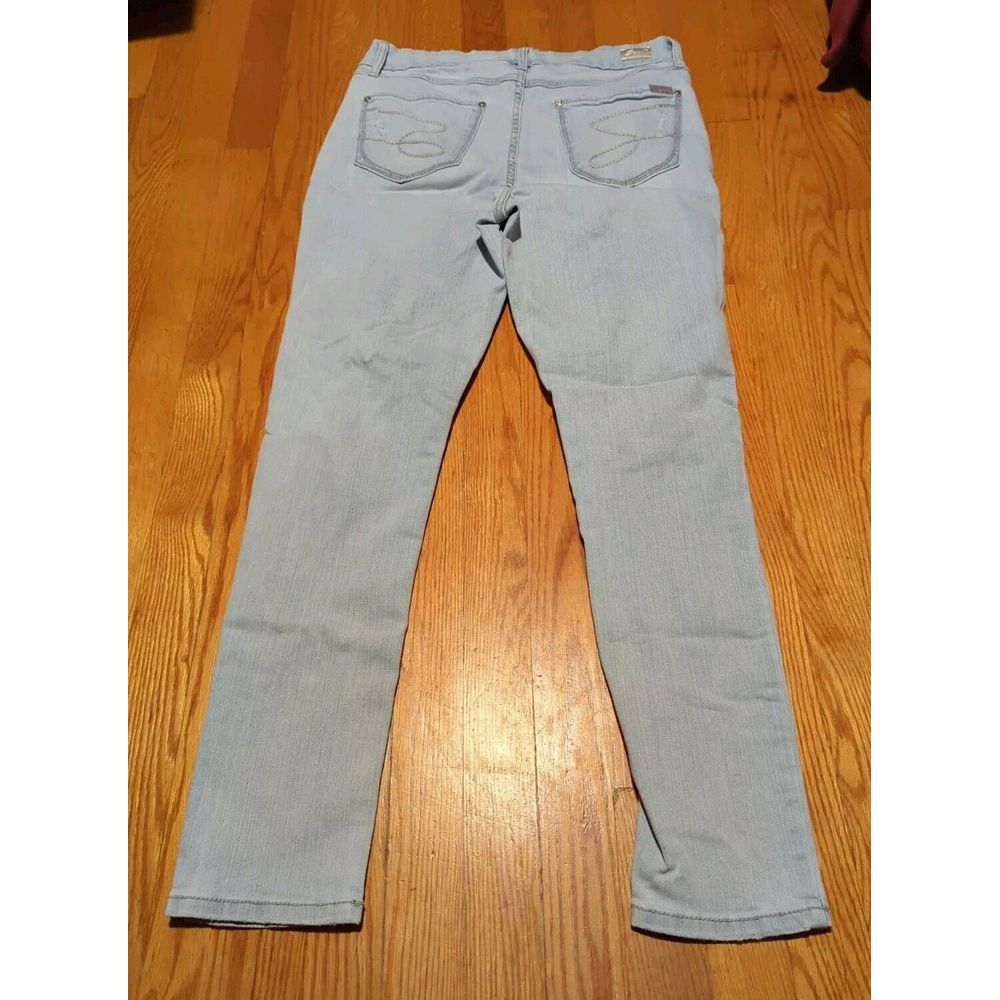 Seven7 Women's Light Blue Denim Distressed Slim Straight‎ Jeans  Size 10 - Picture 7 of 11